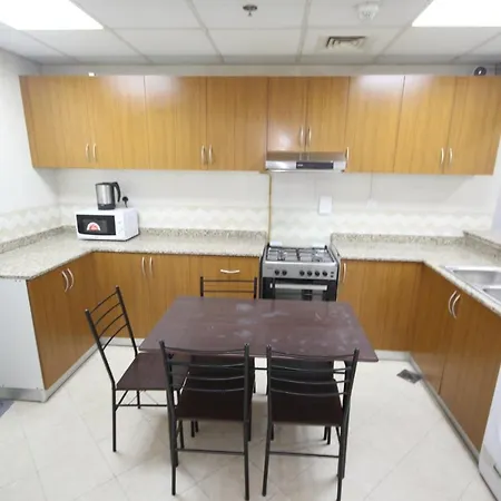 Cozy Rooms And Small Partitions For Men Guests In Dubai Exterior photo